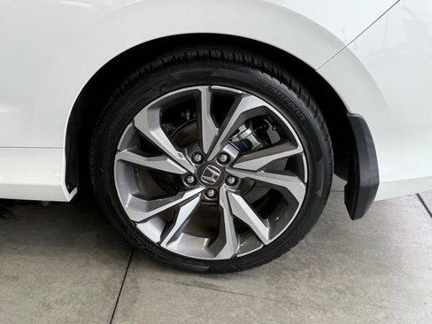 Used 2019 Honda Civic Touring image 16