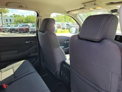Used 2025 Nissan Frontier SV w/ SV Convenience Package RWD image 24