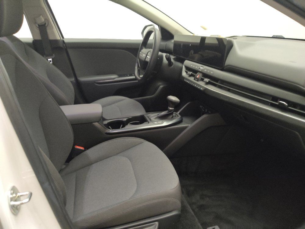 Used 2025 Kia K4 FWD image 21