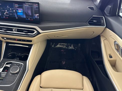 Used 2023 BMW 330i Sedan w/ Parking Assistance Package RWD image 31