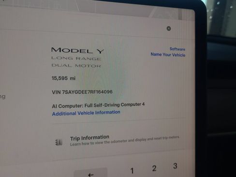 Used 2024 Tesla Model Y Long Range AWD/4WD image 2