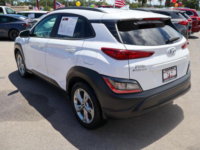 Used 2023 Hyundai Kona SEL FWD image 3