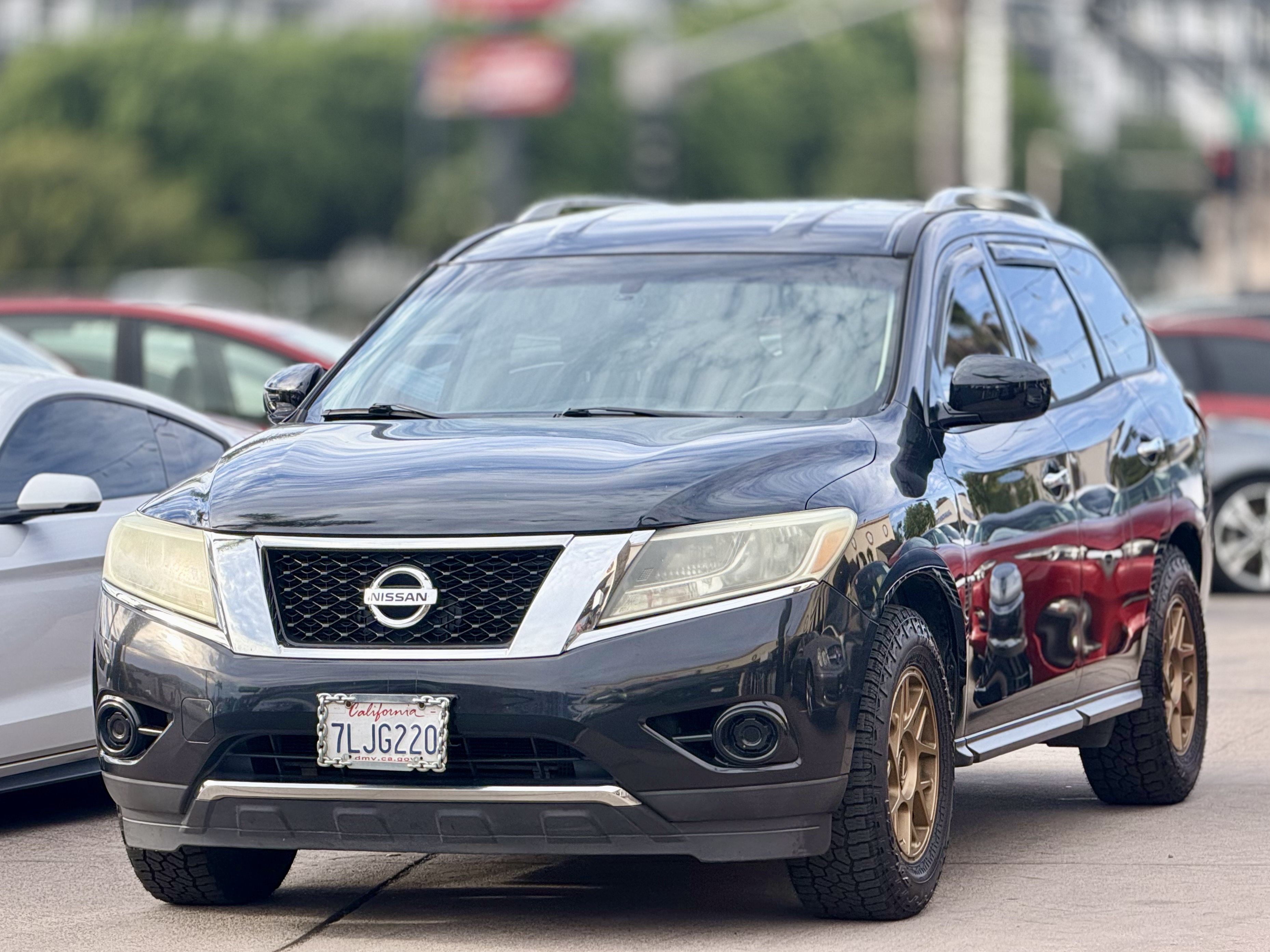 Used 2015 Nissan Pathfinder S FWD image 4