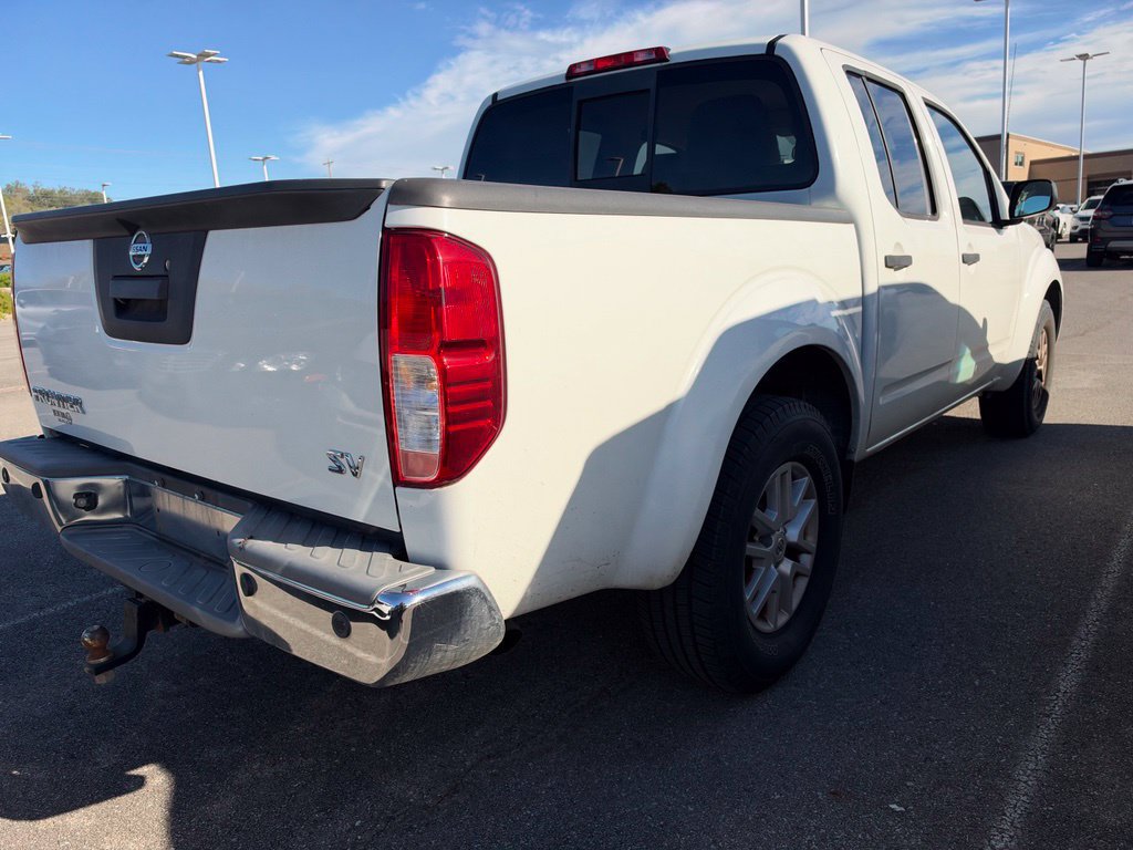 Used 2014 Nissan Frontier SV w/ SV Value Truck Package RWD image 3