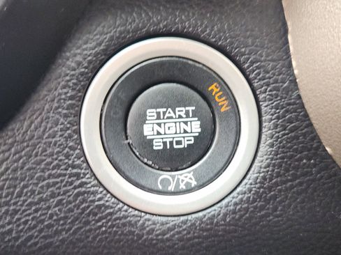 Used 2023 RAM 2500 Laramie AWD/4WD image 22