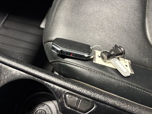 Used 2023 Kia Sportage EX image 35