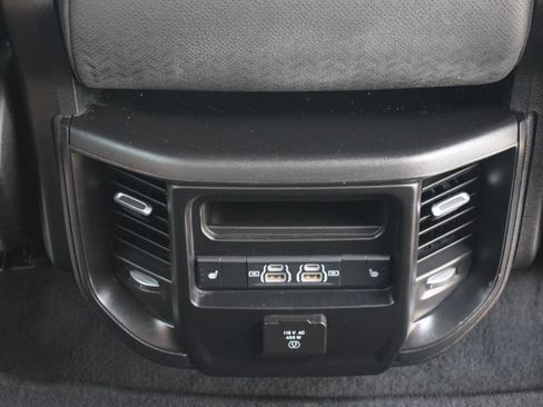 Used 2025 RAM 1500 Laramie AWD/4WD image 17