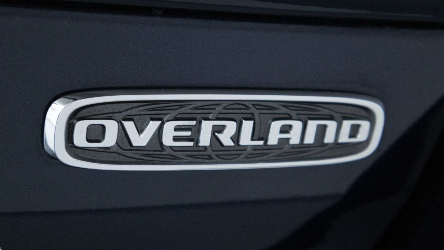 Used 2023 Jeep Grand Cherokee Overland AWD/4WD image 34