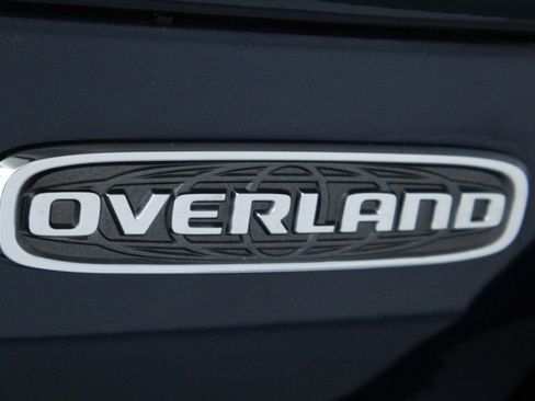 Used 2023 Jeep Grand Cherokee Overland AWD/4WD image 34