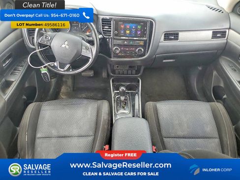 Used 2018 Mitsubishi Outlander SE image 11