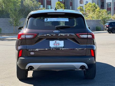 Used 2023 Ford Escape Active w/ Tech Pack #1 FWD image 5