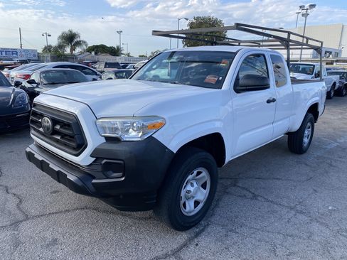 Used 2020 Toyota Tacoma SR RWD image 2