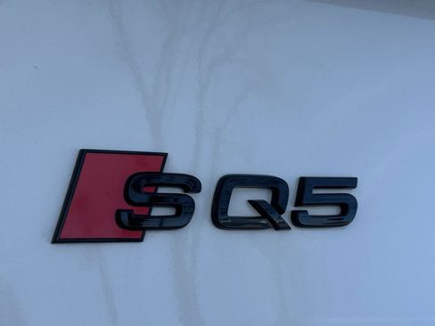 Used 2023 Audi SQ5 Premium Plus w/ Premium Plus Package image 10