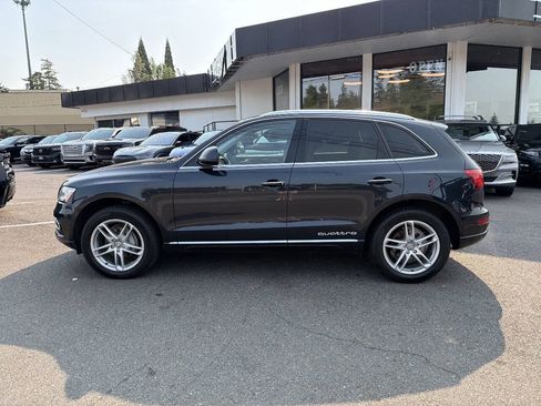 Used 2016 Audi Q5 2.0T Premium Plus w/ Technology Package AWD/4WD image 2