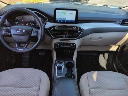 Certified 2020 Ford Escape SE image 15