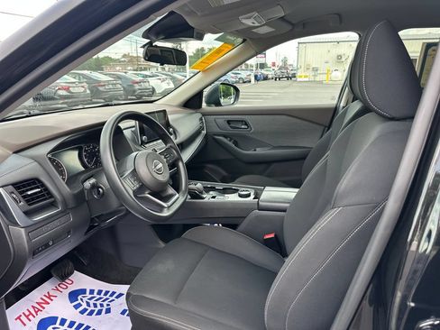 Used 2023 Nissan Rogue S AWD/4WD image 9