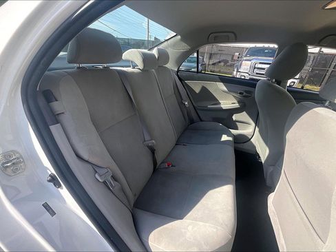 Used 2011 Toyota Corolla LE image 30