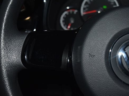 Used 2014 Volkswagen Beetle 2.5 image 7