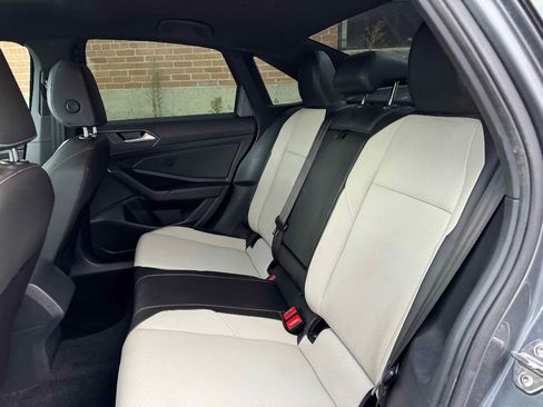 Used 2019 Volkswagen Jetta R-Line image 24