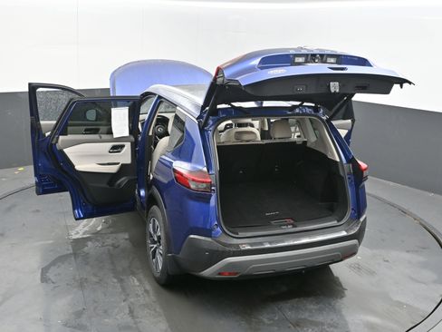 Used 2021 Nissan Rogue SV w/ Premium Package image 37