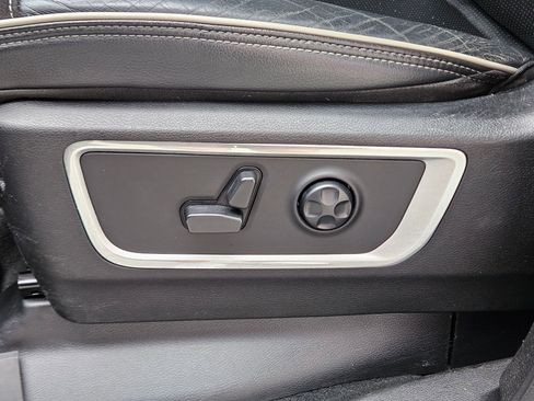 Used 2019 RAM 1500 Laramie image 20