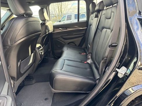 New 2025 Jeep Grand Cherokee Limited image 13