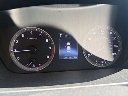 Used 2015 Hyundai Sonata SE w/ Option Group 09 FWD image 2