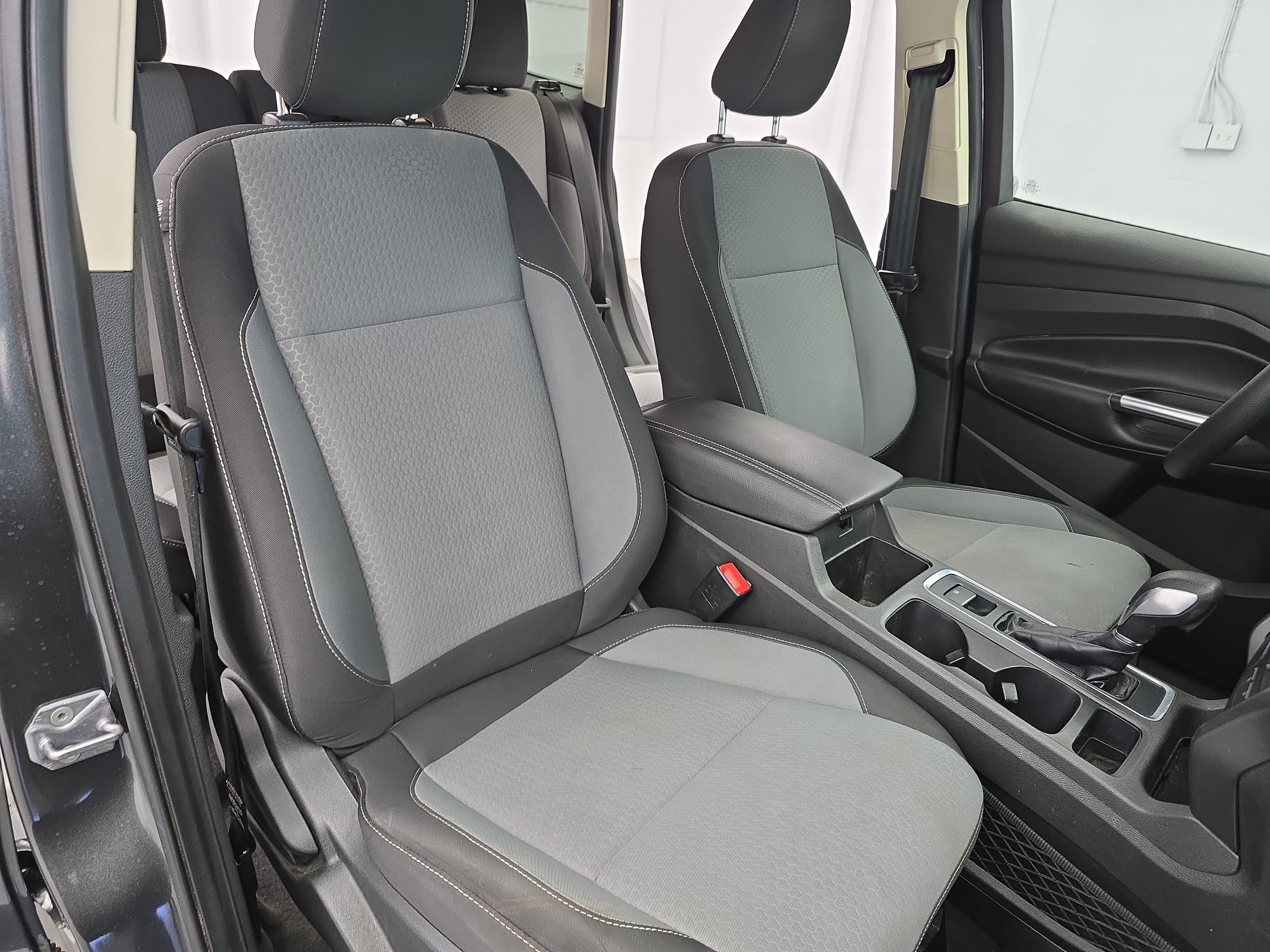 Used 2019 Ford Escape SE FWD image 10