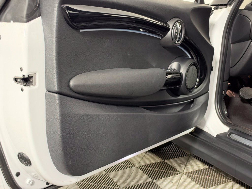 Used 2024 MINI Cooper SE FWD image 33