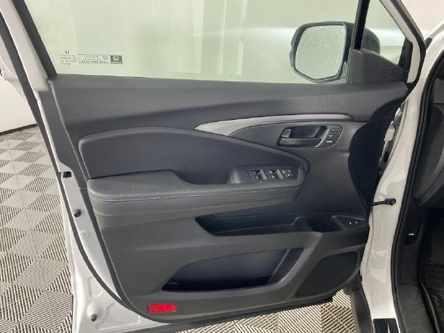 Used 2025 Honda Passport EX-L image 11