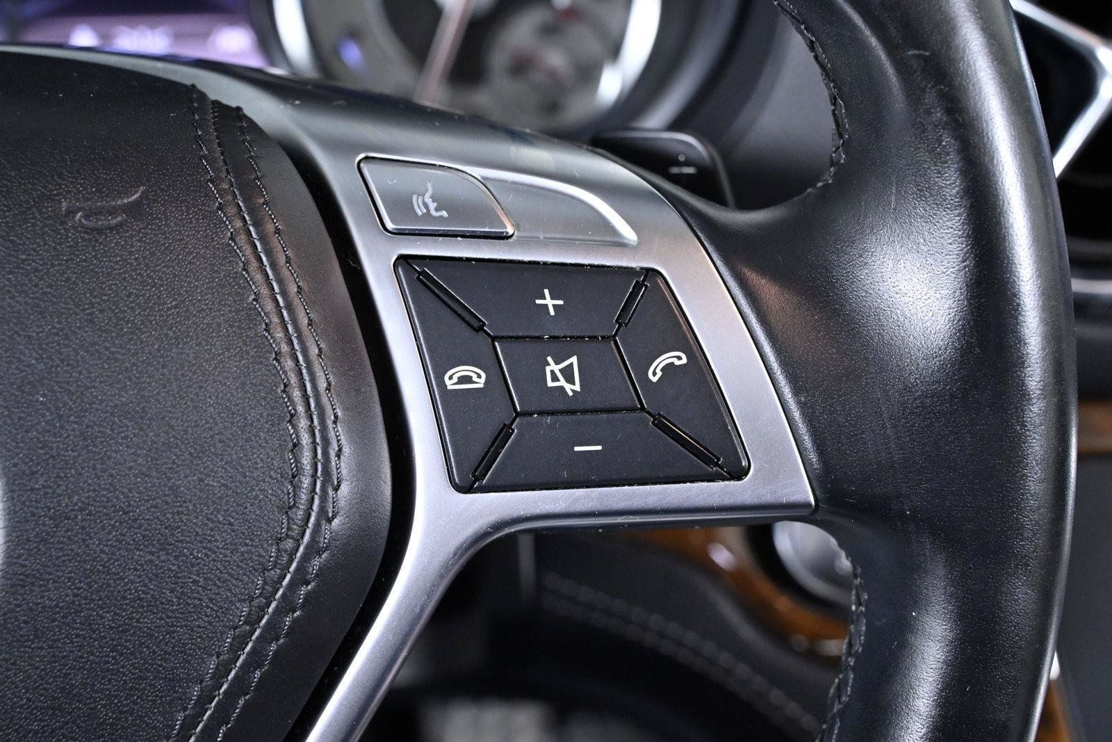 Used 2013 Mercedes-Benz SL 550 image 20