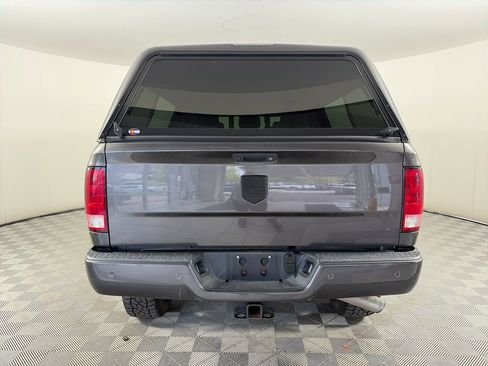 Used 2018 RAM 2500 Big Horn w/ Sport Appearance Group AWD/4WD image 6