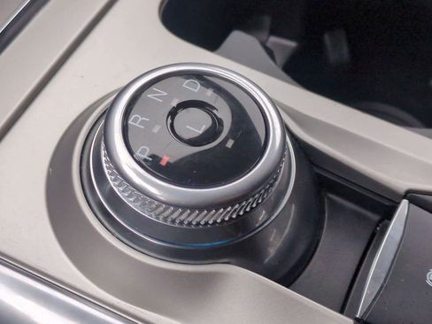 Used 2022 Ford Explorer XLT w/ Equipment Group 202A image 32