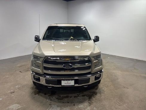Used 2017 Ford F150 Lariat w/ Equipment Group 502A Luxury image 4