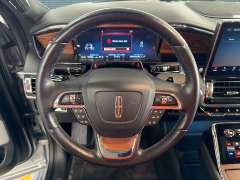 Used 2022 Lincoln Navigator Black Label image 18