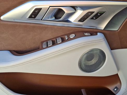 Certified 2024 BMW XM image 13