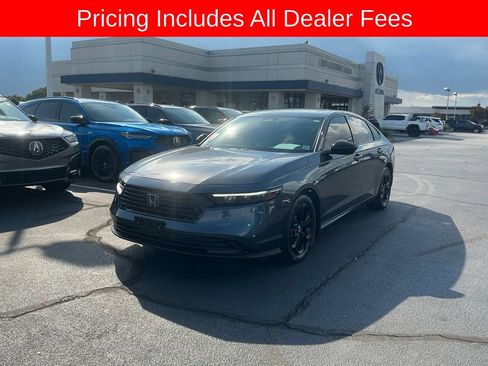 Used 2025 Honda Accord SE image 1