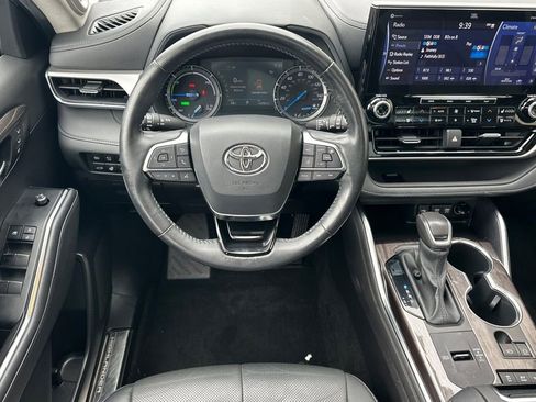 Used 2021 Toyota Highlander Platinum AWD/4WD image 14