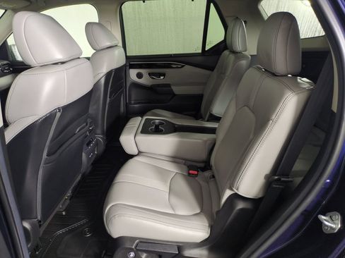 Certified 2025 Honda Pilot Touring image 29
