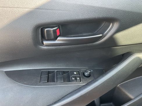 Used 2025 Toyota Corolla LE FWD image 23