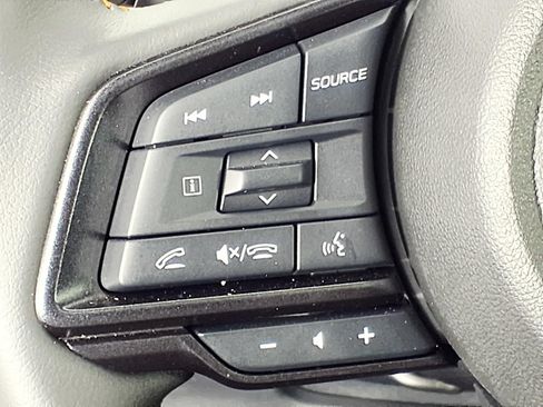 Certified 2025 Subaru Crosstrek 2.5i Limited w/ Popular Package #3A AWD/4WD image 17