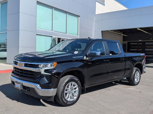 Used 2023 Chevrolet Silverado 1500 LT w/ Protection Package AWD/4WD image 1