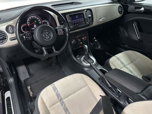 Used 2018 Volkswagen Beetle 2.0T Coast w/ Coast Lighting Package FWD image 13