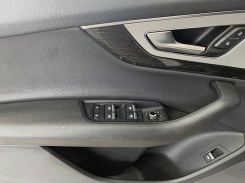 Used 2019 Audi Q7 2.0T Premium w/ Convenience Package AWD/4WD image 18