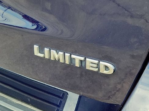 Used 2017 Jeep Grand Cherokee Limited AWD/4WD image 17