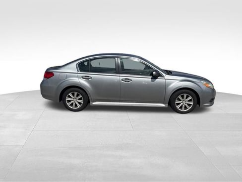 Used 2011 Subaru Legacy 2.5i Premium image 7