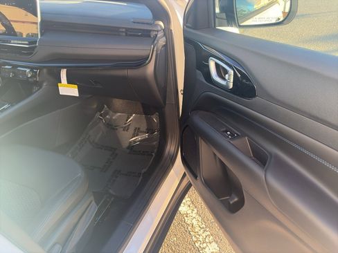 New 2026 Jeep Compass Latitude image 27