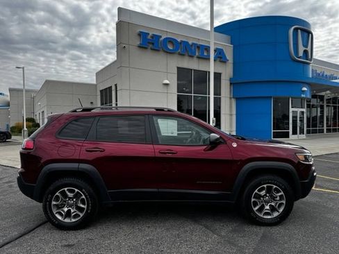 Used 2021 Jeep Cherokee Trailhawk w/ Trailer Tow Group AWD/4WD image 4