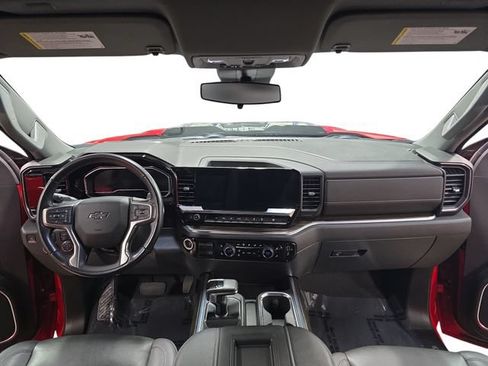 Used 2022 Chevrolet Silverado 1500 LT Trail Boss w/ LT Trail Boss Premium Package AWD/4WD image 11