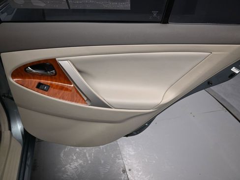 Used 2011 Toyota Camry Hybrid image 33